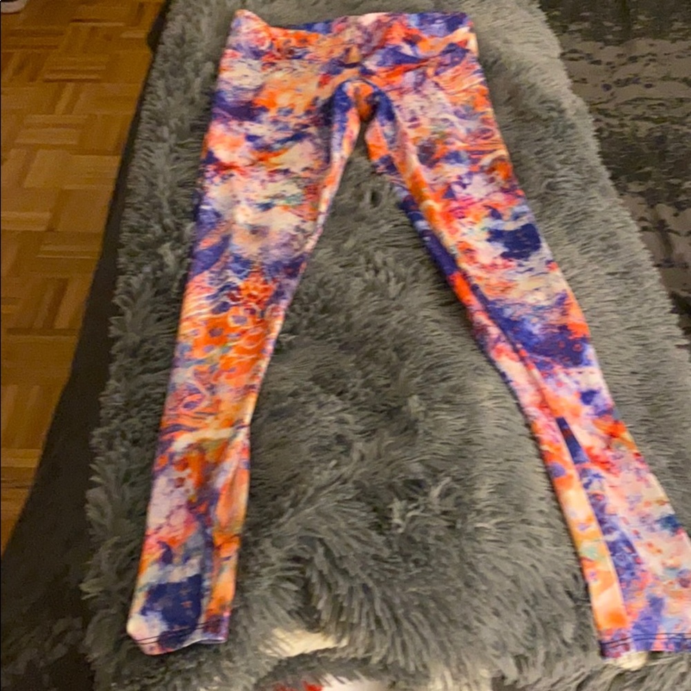 Onzie splatter leggings